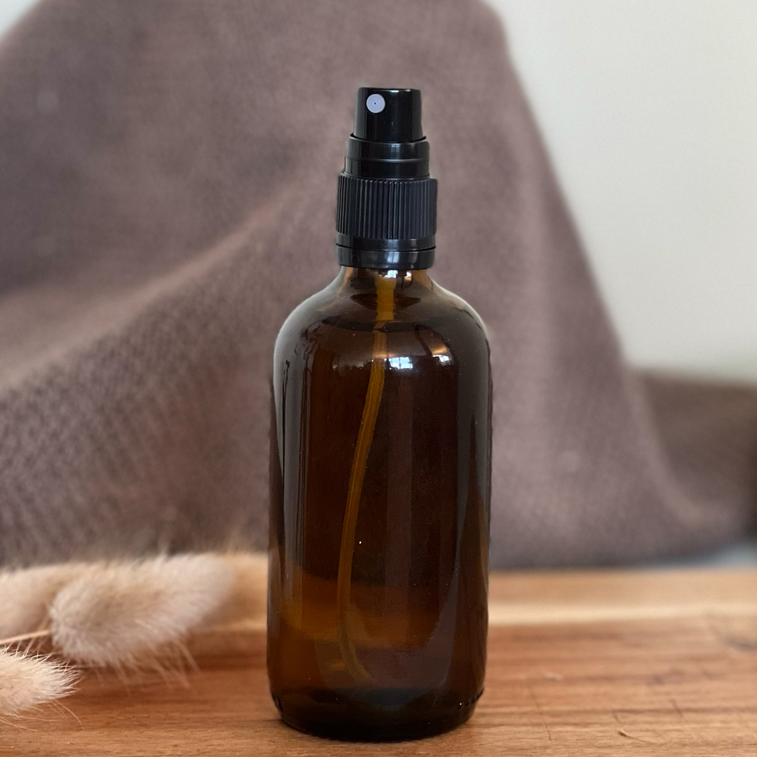 DIY Niacinamid Serum mit Rosenwasser DIY Niacinamid Serum mit Rosenwasser